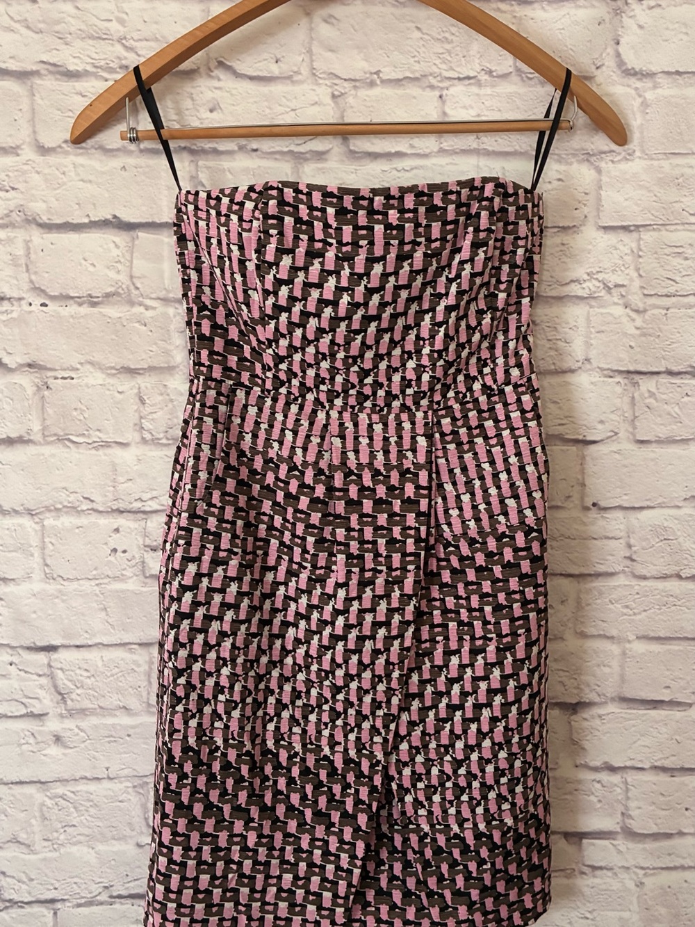 Banana Republic Strapless Pink and Black Patterned Preppy Sheath Dress - Size 6